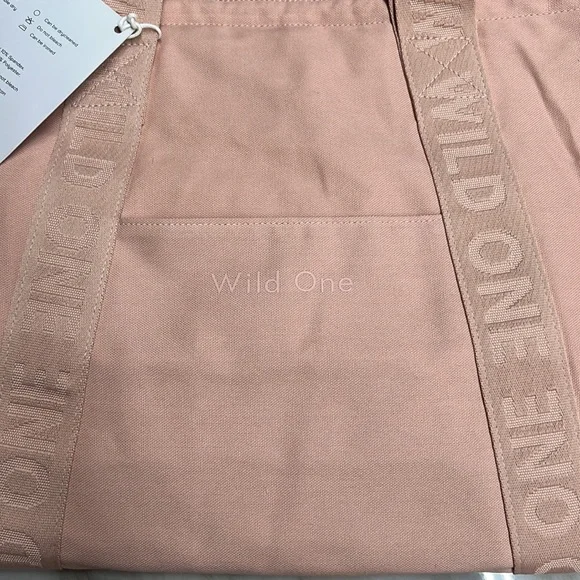 Wild One Everyday Pet Carrier - Picture 8 of 10